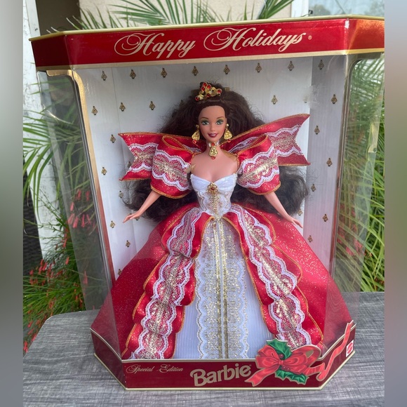 RARE 1997 Misprint Green Eyes Holiday Barbie Happy Holidays Gold Special  Edition